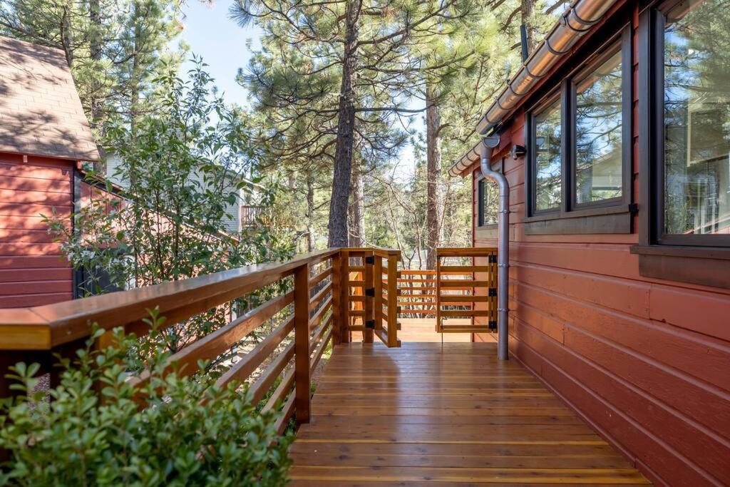 Sled-Ski Lakeside Village Cabin - Spa - Bbq - Firepit - Loft - Games ビッグ・ベアー・レイク エクステリア 写真