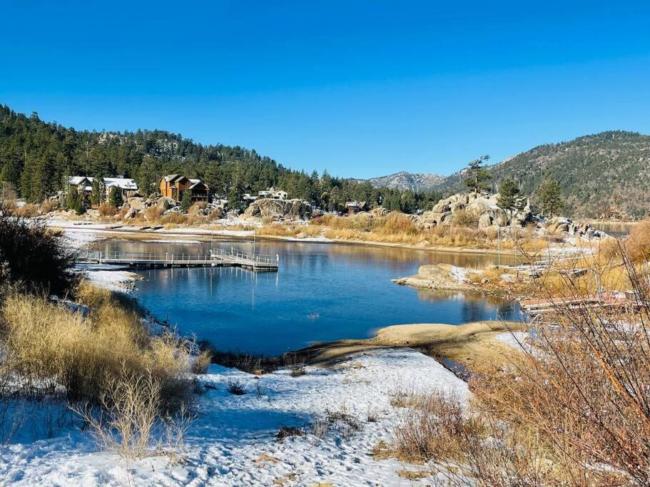 Sled-Ski Lakeside Village Cabin - Spa - Bbq - Firepit - Loft - Games ビッグ・ベアー・レイク エクステリア 写真
